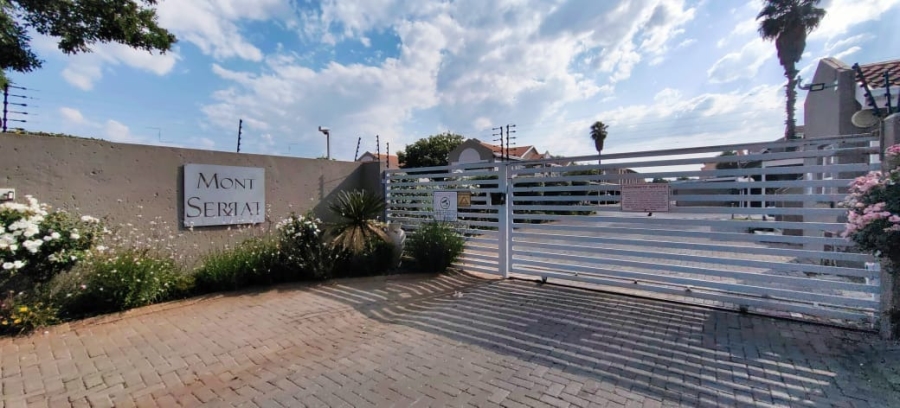 3 Bedroom Property for Sale in Kannoniers Park North West